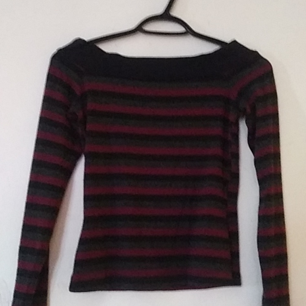 Off the shoulder long sleeve shirt